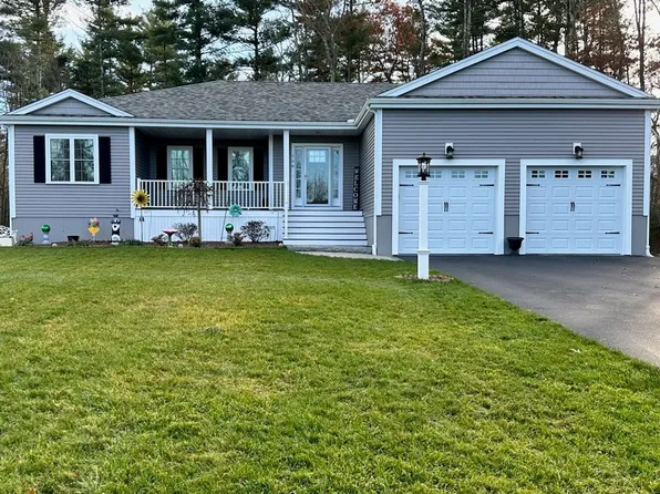 798 Caswell St, Taunton, MA 02780