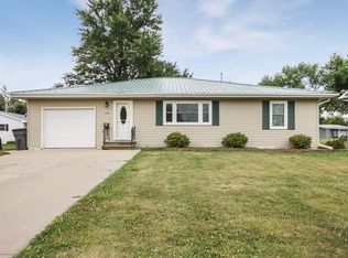 710 Penick Ave, Chariton, IA 50049