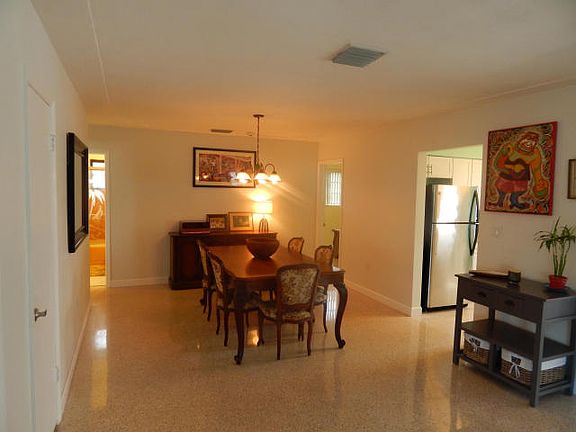 5th image of 413 Westwind Dr