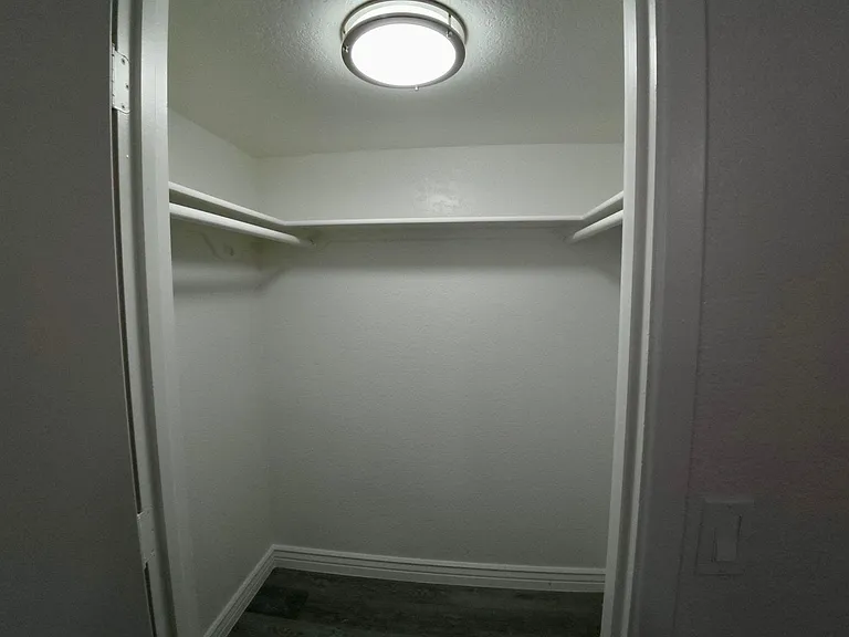 1 Month FREE Rent + No Application Fee 3049 E Cicero Street, Mesa, AZ! — Photo 32