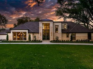 8501 Roe Ave, Prairie Village, KS 66207