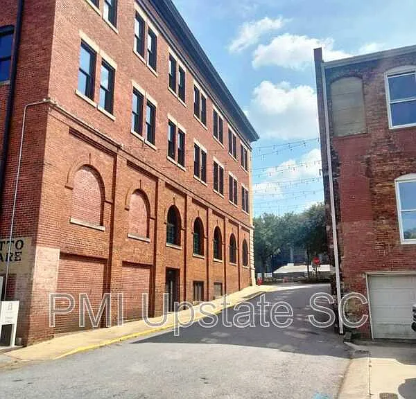 101 Silver St #101 — Photo 1