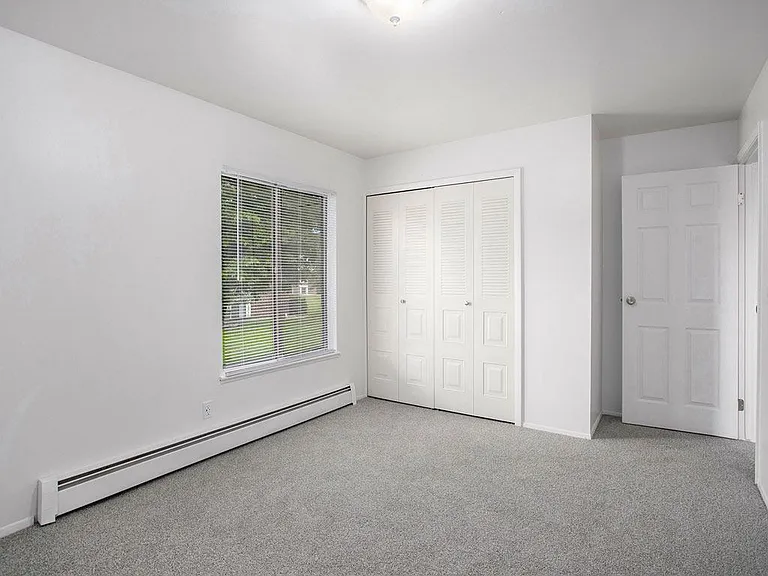 Brookside Apartments — Photo 30