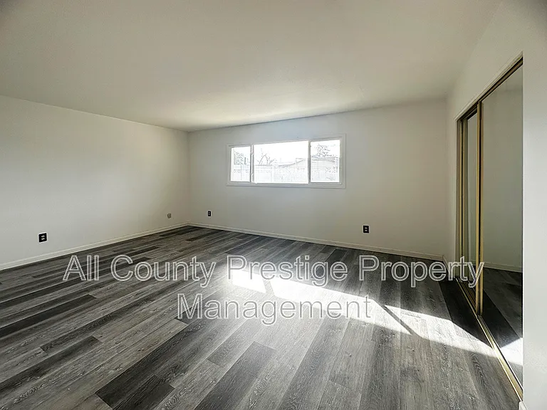 3459 W Dailey St — Photo 23