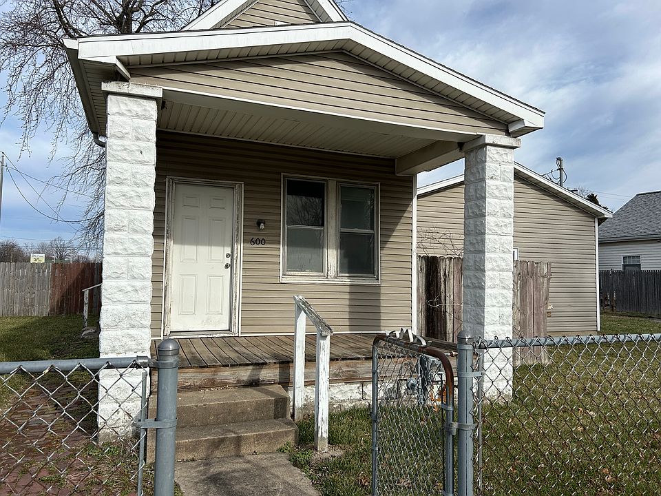 1st image of 600 E Missouri St