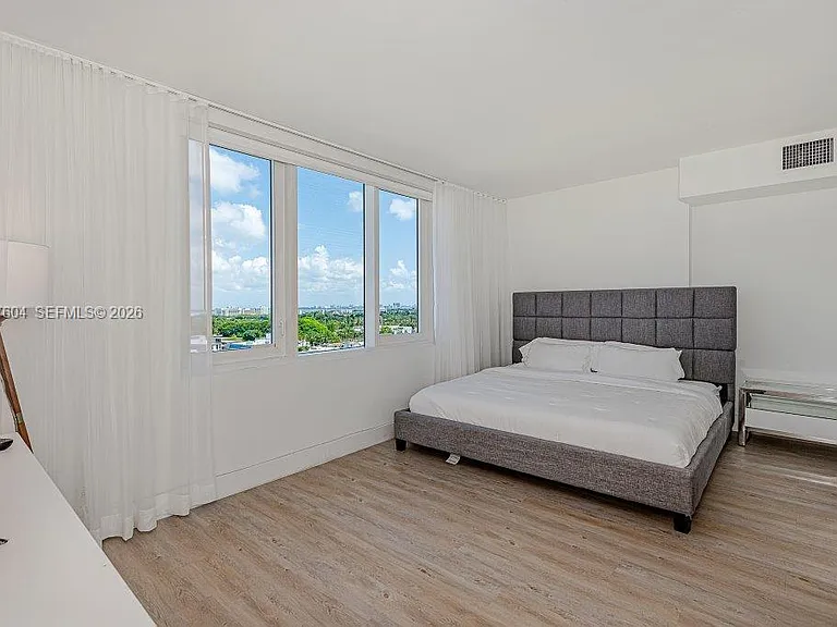 2301 Collins Ave #1528 — Photo 16