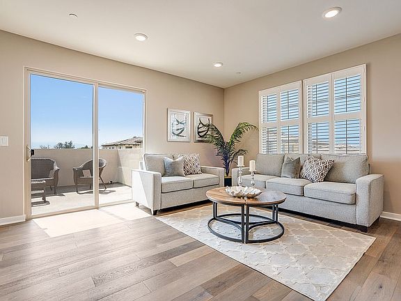 2nd image of 1068 Bigleaf Pl Unit 404