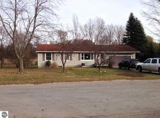 2400 SW Carriage Hill Dr, Traverse City, MI