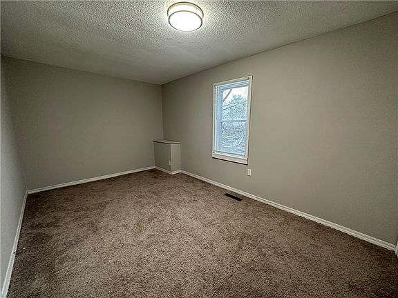 4th image of 8112 Hadley St
