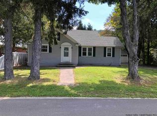 9 James St, Rosendale, NY 12472