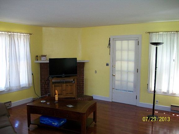 4th image of 816 Parkview Ave