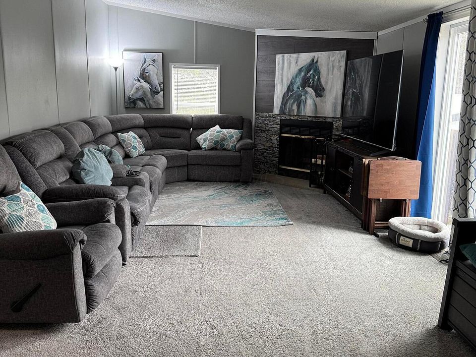 1st image of 208 Rosie Ave