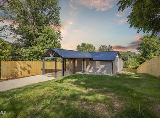 126 Hughes Ln, Johnson City, TN 37601