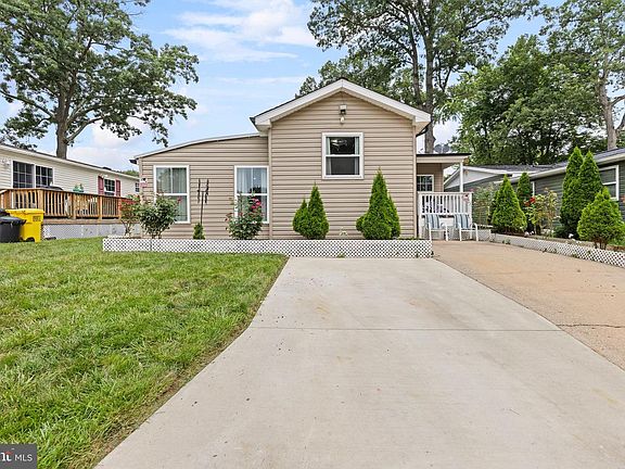 3rd image of 3512 Wagon Train Rd