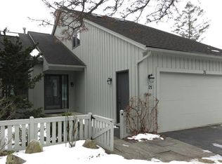 21 Hill Creek Rd, Rochester, NY 14625