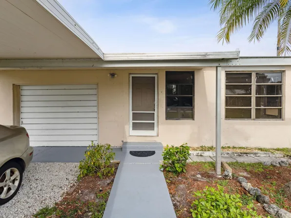 3693 Lakewood Road, Palm Springs, FL 33461