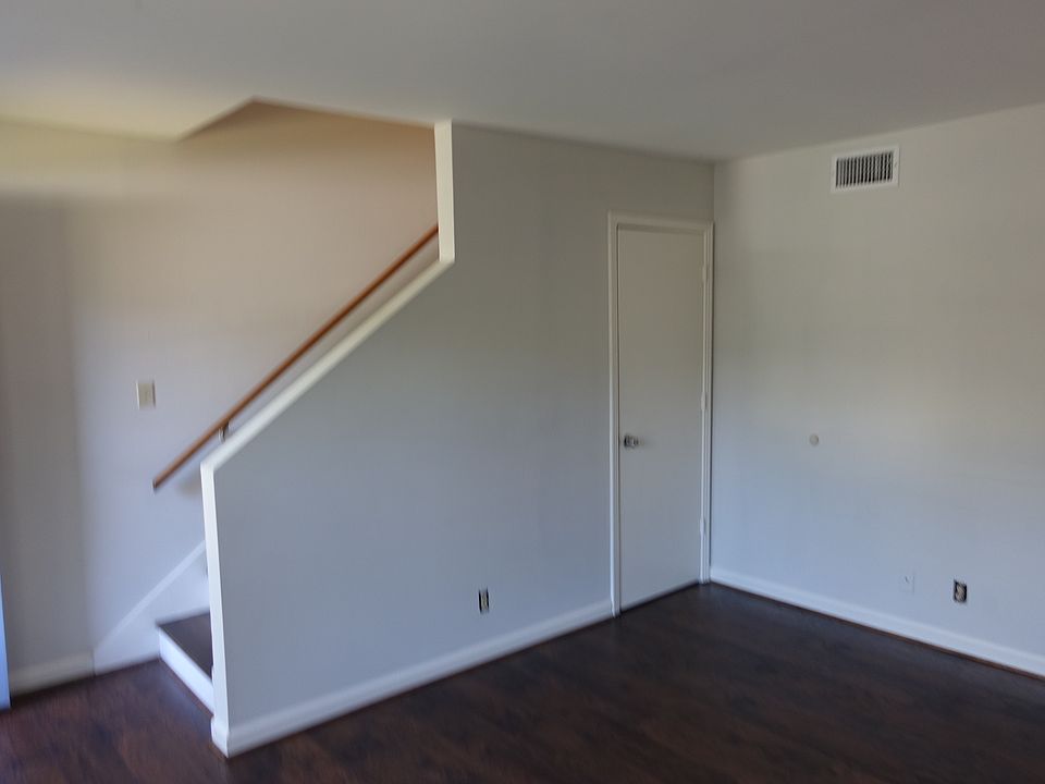 1st image of 713 Holder Dr