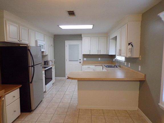5th image of 602 Cedarwood Dr