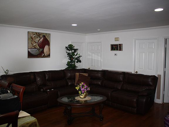 3rd image of 160-8 107th Ave
