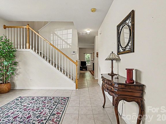 2nd image of 471 Delta Dr