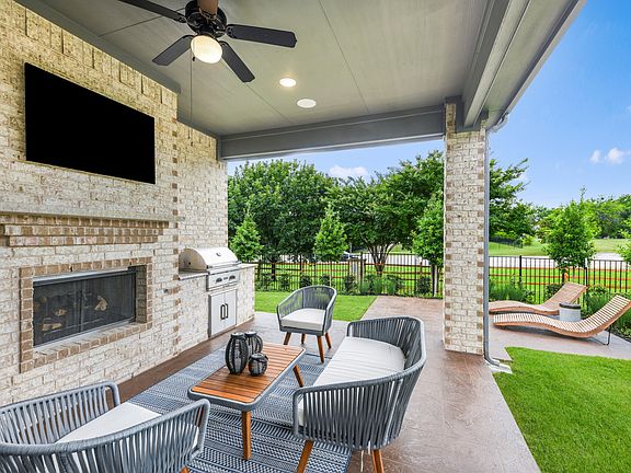 19_1831HainsworthDr_019_mls.jpg