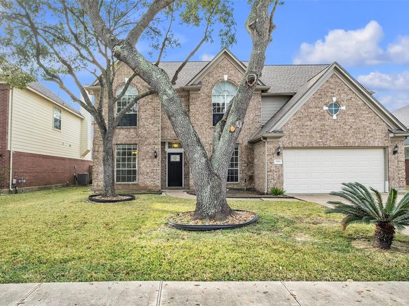 17611 Magnolia Cir