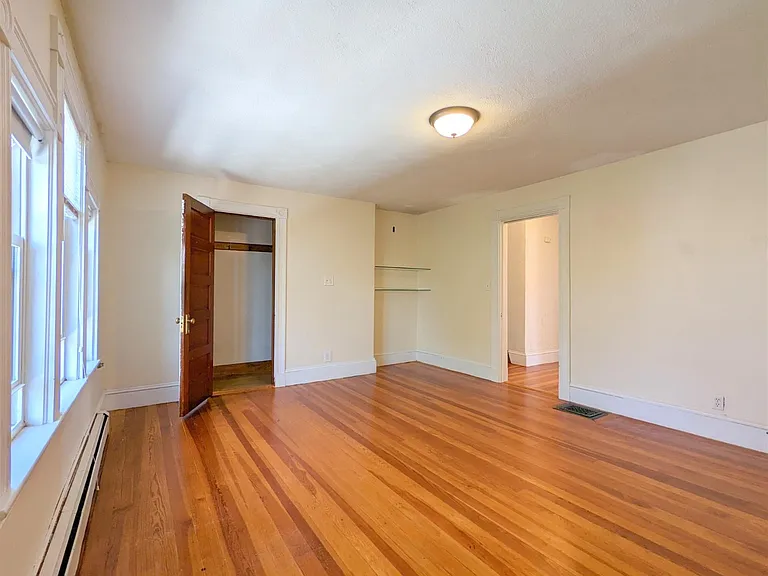 15 Hill St #3 — Photo 4