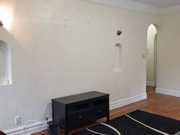 3rd image of 762 Saint Marks Ave APT 3D