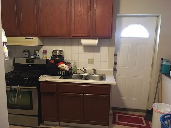 5th image of 2110 W 18th St