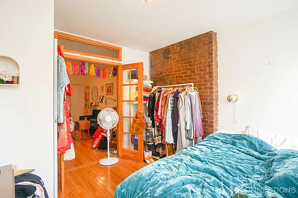 Rented by City Connections Realty | media 28