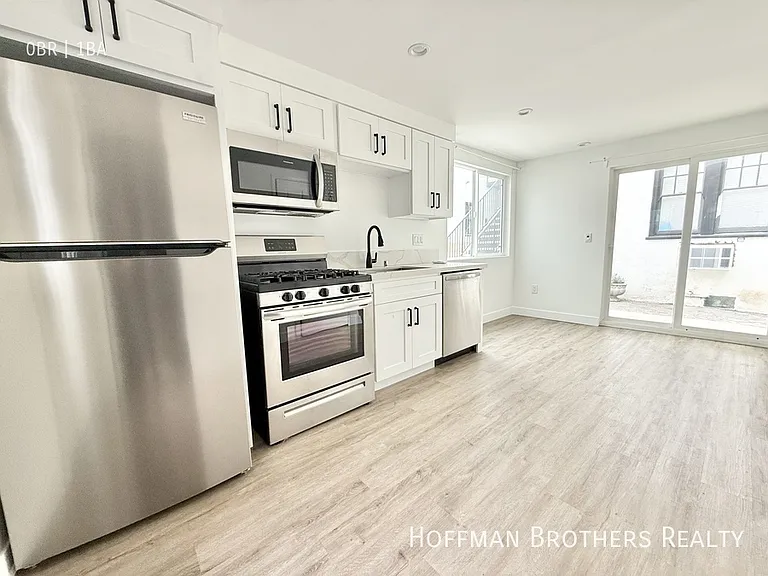 6712 Willoughby Ave #1/2 — Photo 1