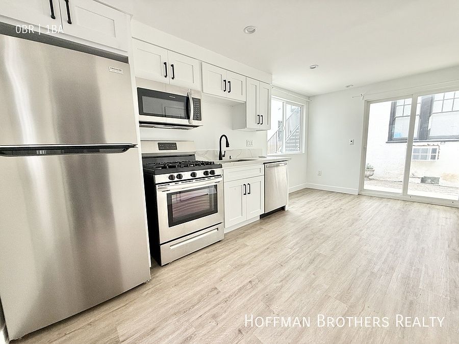 1st image of 6712 Willoughby Ave #1/2
