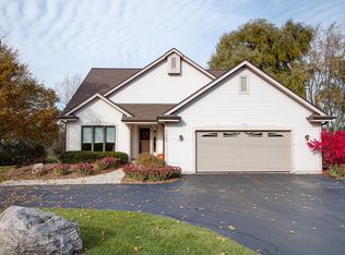 17840 Bolter Ln, Brookfield, WI 53045