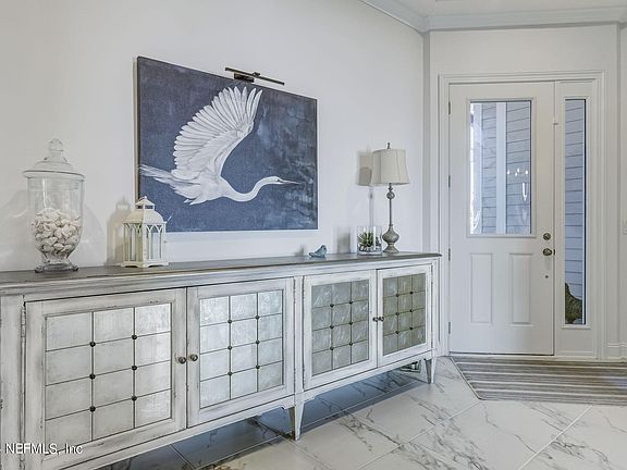 4th image of 158 WHIRLAWAY Court