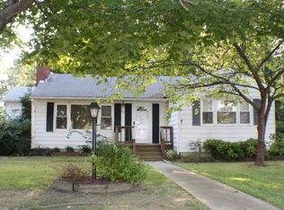 29 Rugby Rd, Newport News, VA 23606