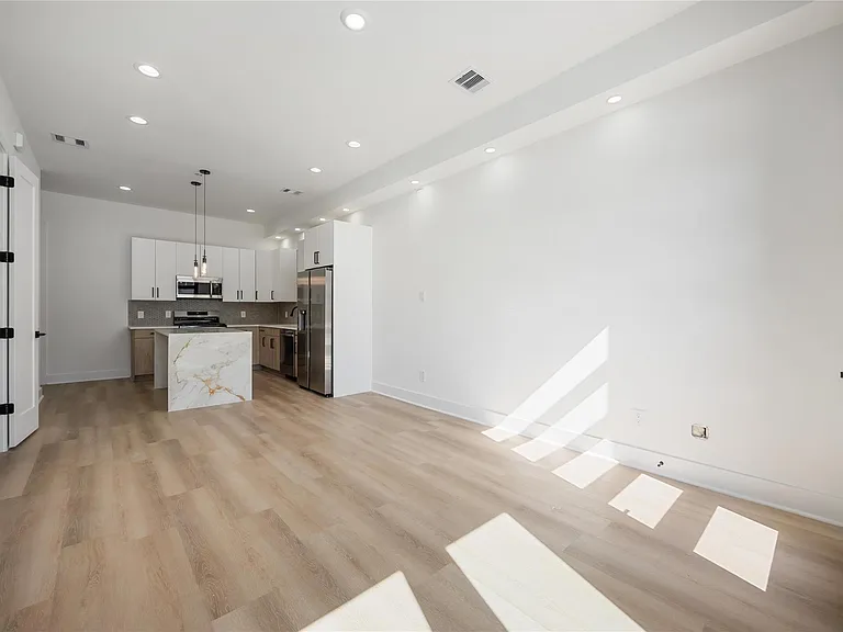7961 Henson St #B — Photo 11