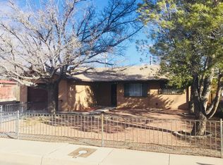 2221 Meadow View Pl NW, Albuquerque, NM 87104