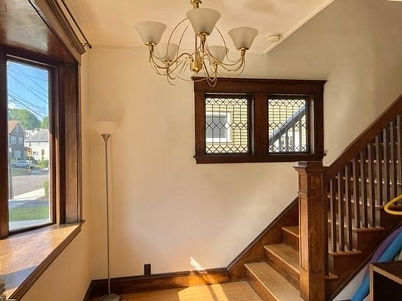 2nd image of 175 Beale St #2