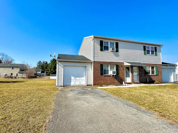 31 Walnut Mill Ln, Cleona, PA 17042