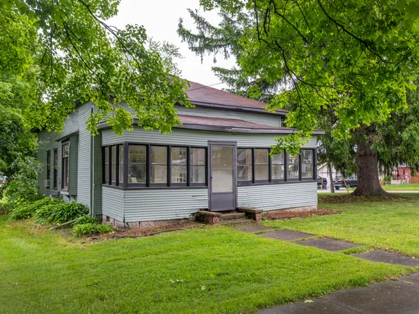 209 E Lake St, Sand Lake, MI 49343