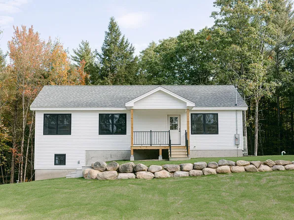 555 River Road, Lebanon, ME 04027