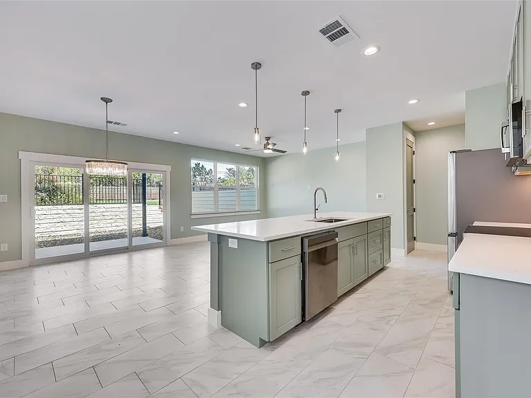 20502 Bonanza St #2 — Photo 4