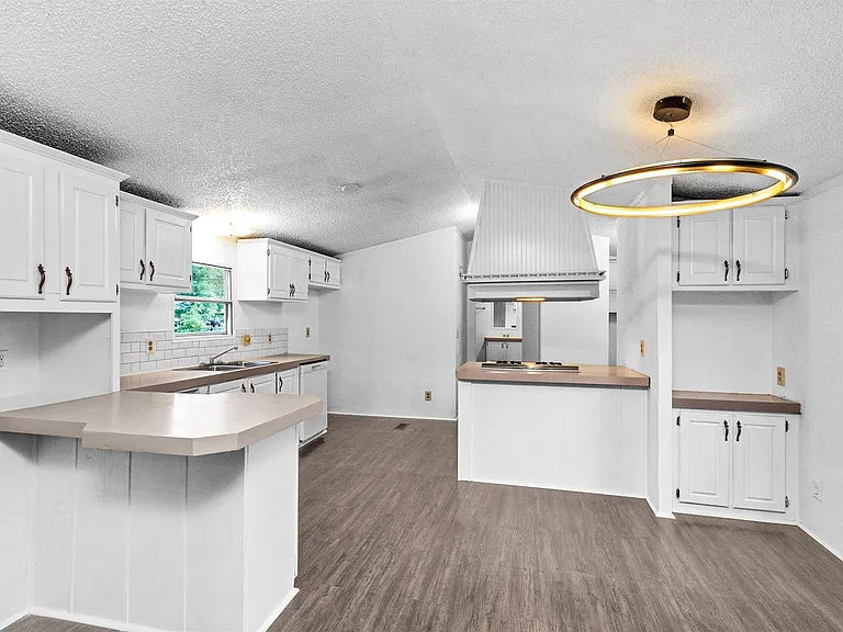 19339 Forest Lane Cir — Photo 16