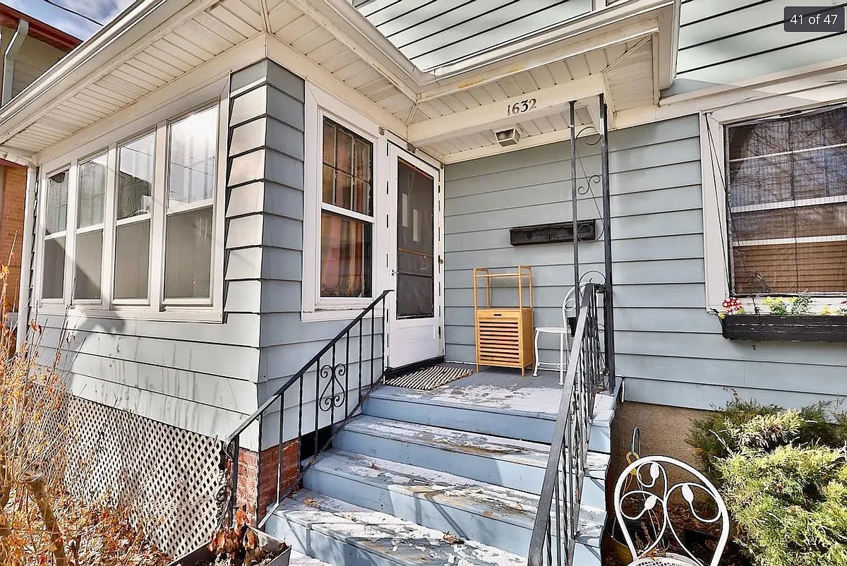 Building Photo - 1632 Madison St #1