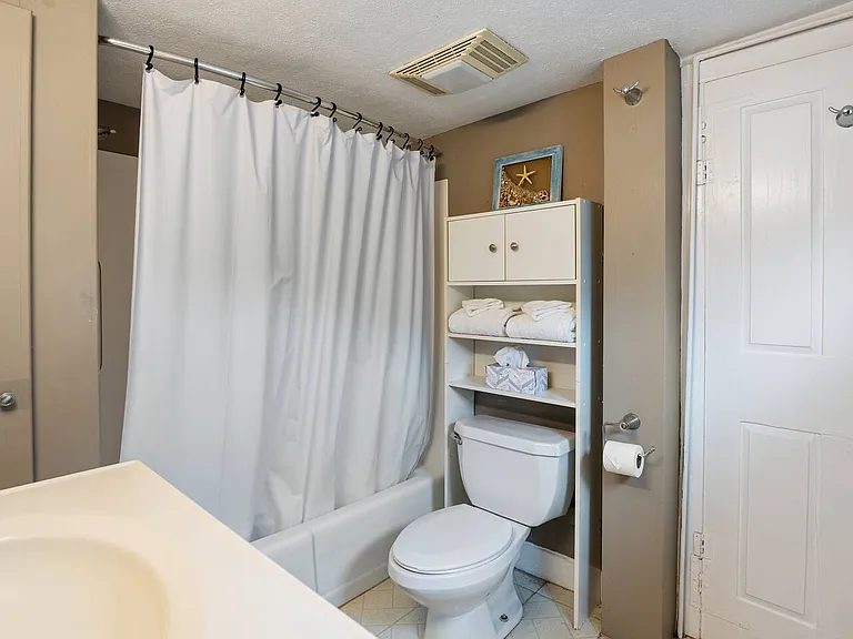 935 Bay Rd #2 — Photo 21