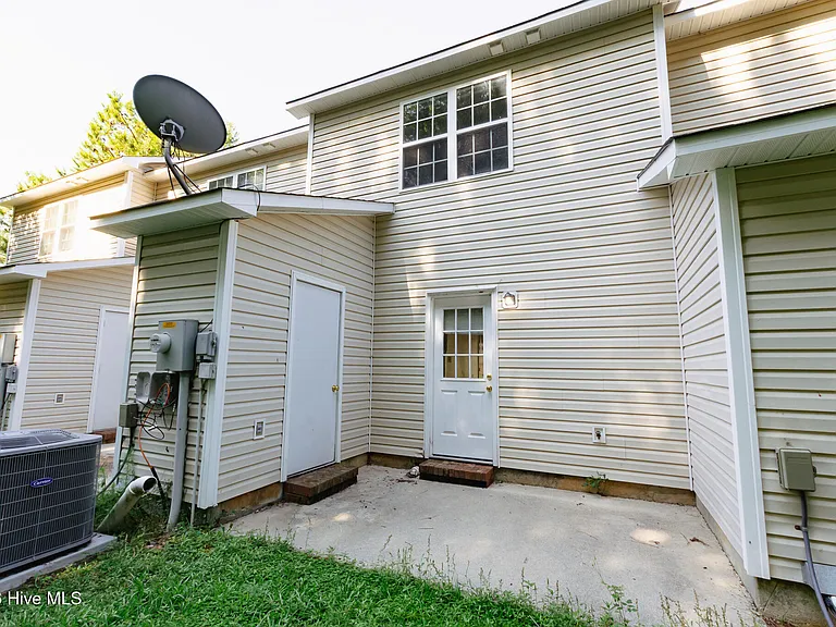 104 Spring Meadow Cir — Photo 22