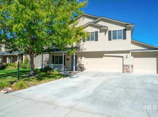 382 E Whitbeck St, Kuna, ID 83634