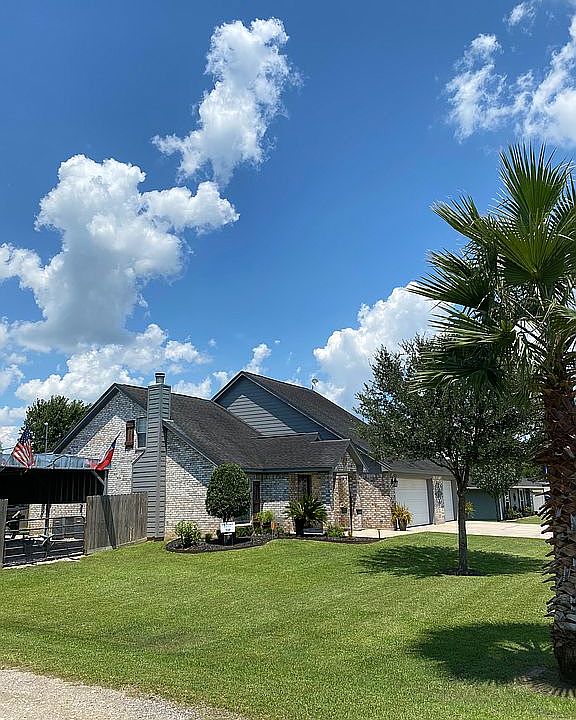 1st image of 490 Berry Dr