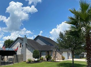 490 Berry Dr, Beaumont, TX 77705