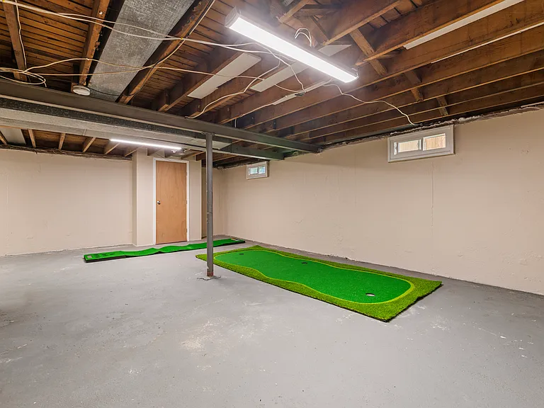 7 Kroll St — Photo 23